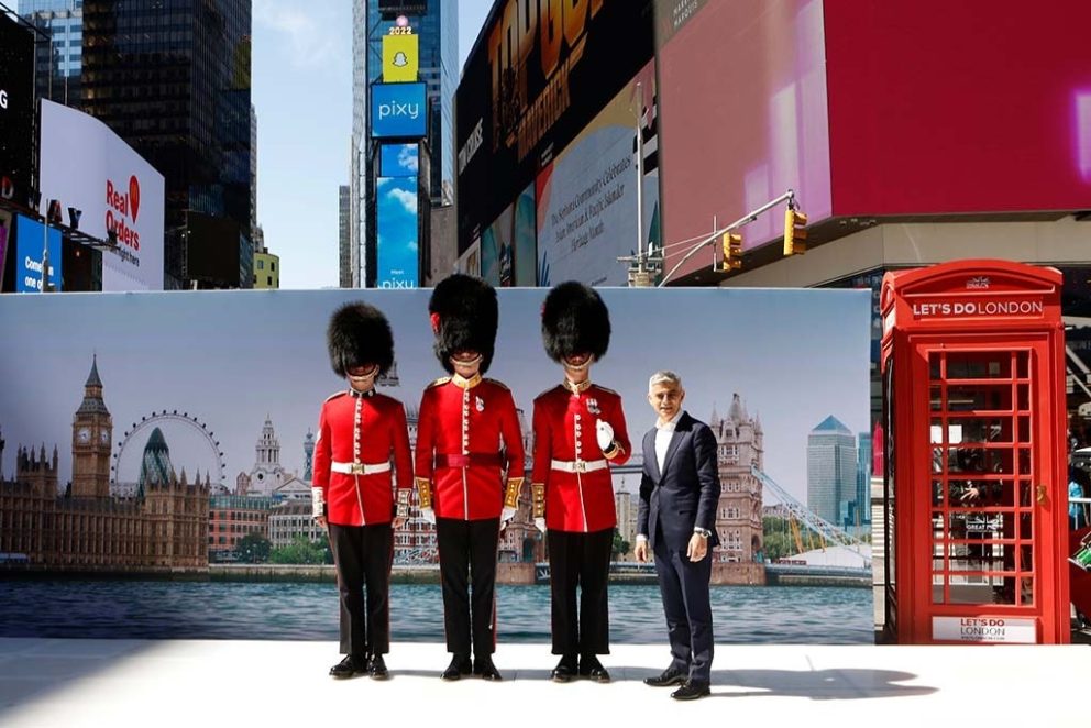 london4a